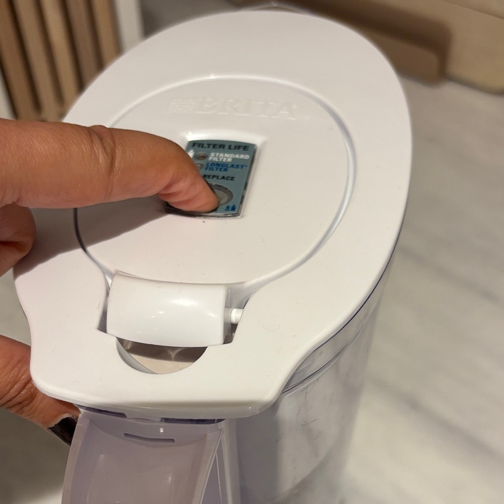 Brita Water Filter Pitcher - Clean Taste Filtration - Picture 3 of 6